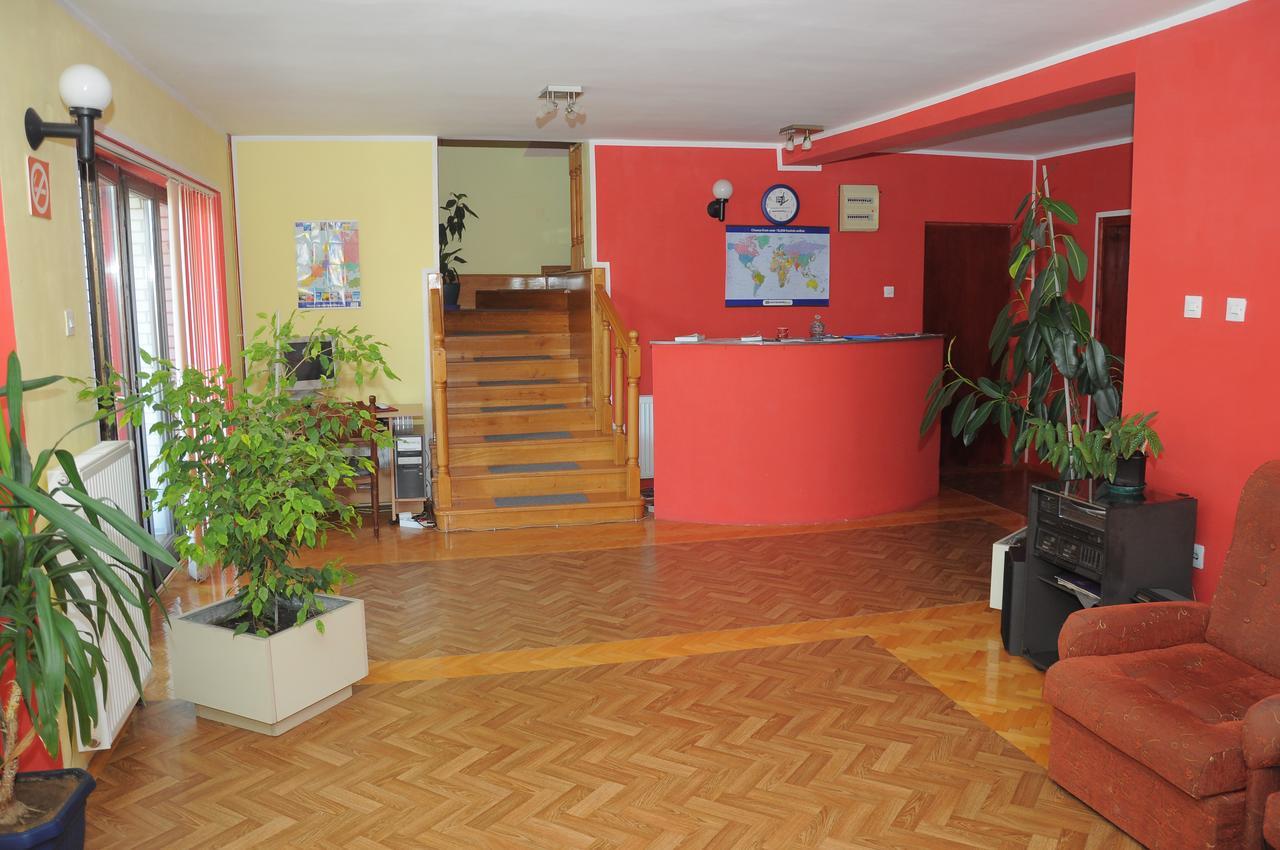 Smestaj - Sobe Marvel Ni Exteriér fotografie